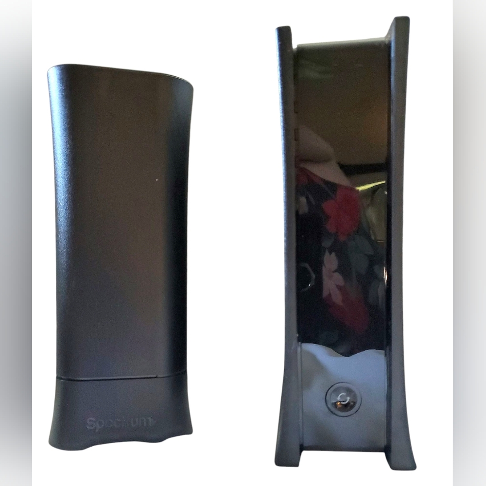 SPECTRUM Arris ROUTER RAC2V1A Technicolor Docsis 3.1 Voice EMTA Modem